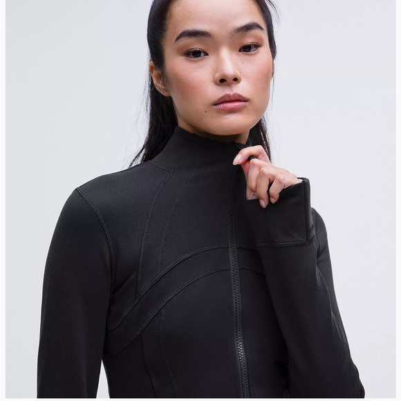 Lululemon define jacket size 4 - Picture 3 of 3